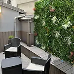 L'adresse Szálloda