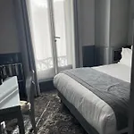 ラドレス 3* パリ