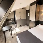 Hotel L'adresse 3*