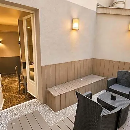 Hotel L'adresse 3*