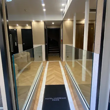 L'adresse Szálloda