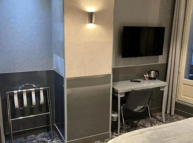 L'adresse Отель Париж